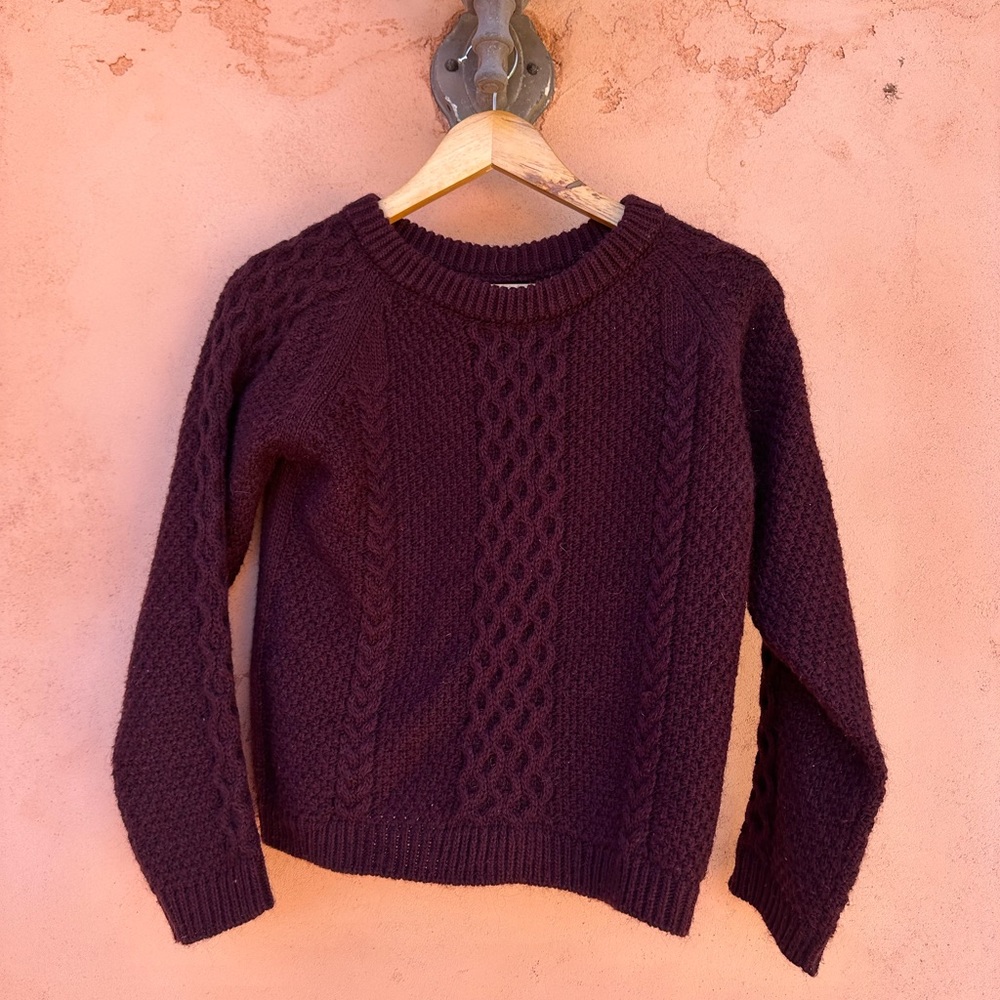 Brand Melville sweater
